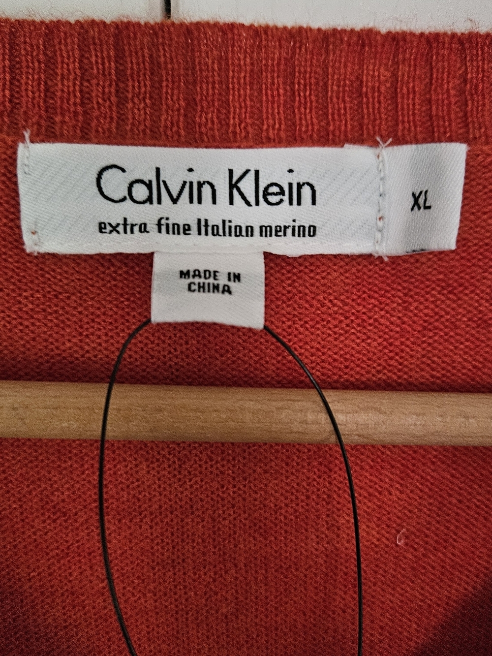 NWT Calvin Klein Men's Orange V-Neck Sweater - Picture 5 of 10